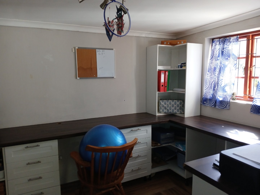 3 Bedroom Property for Sale in Roundhay Western Cape